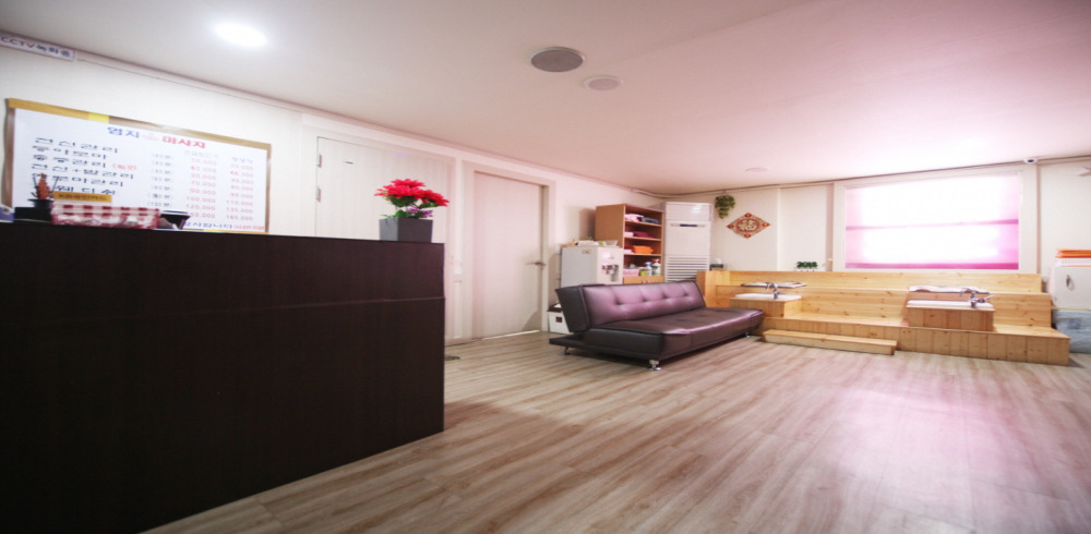 엄지손마사지 내부사진 1